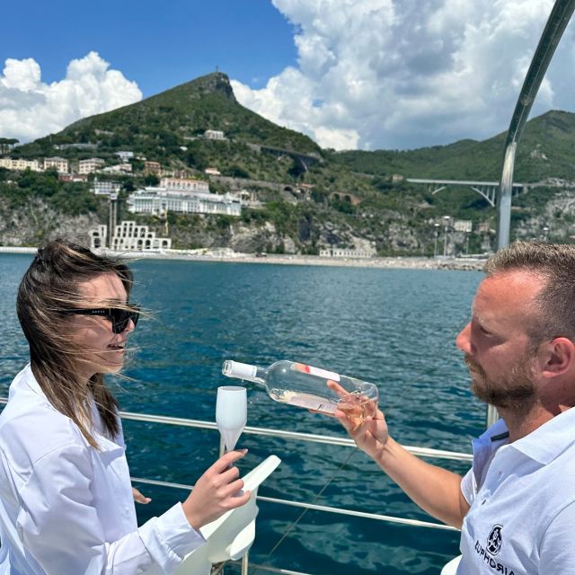 Salerno: Amalfi Coast Cruise with Lunch, Aperitif & Swimming - Lunch on board: simple pasta that fits the day
