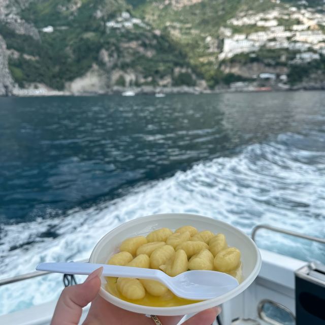 Salerno: Amalfi Coast Cruise with Lunch, Aperitif & Swimming - Where you should sit on the boat