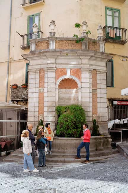 Salerno: Old town Walking Tour with Local Expert Guide - Who should book this Salerno old town tour