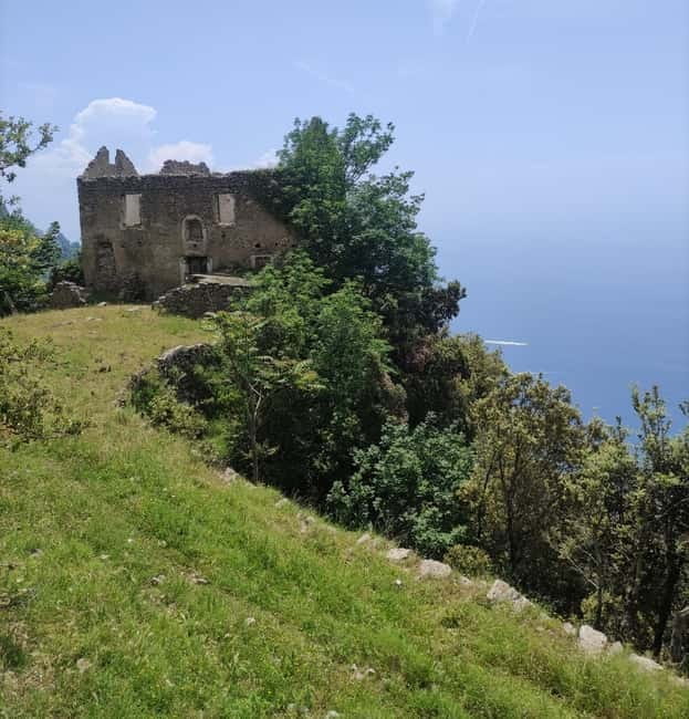 Sentiero degli Dei: Guided trekking on the Amalfi Coast - Start at Piazza Paolo Capasso, then ease into the ancient mule track