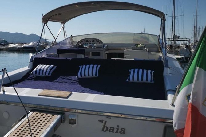 Small group boat tour to Capri with aperitif - Capri by small boat from Salerno, and why it feels easier