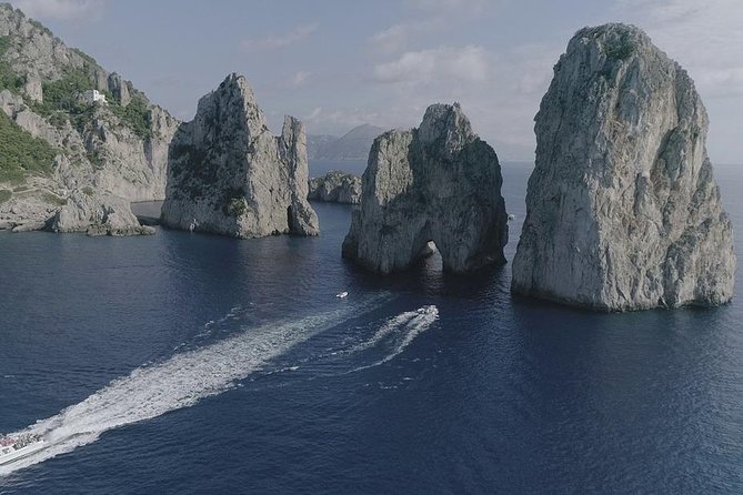 Small Group Day Trip to Capri from Positano or Praiano - Capri by wooden gozzo: what this small-group setup buys you