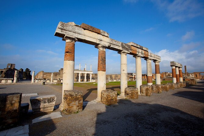 Small Group Guided Pompeii Tour from Positano - Photo Timing, Crowds, and the Shade Strategy