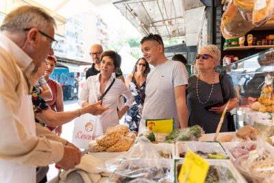 Small Group Market tour&Dining Experience at Cesarina’s home in Vietri sul Mare