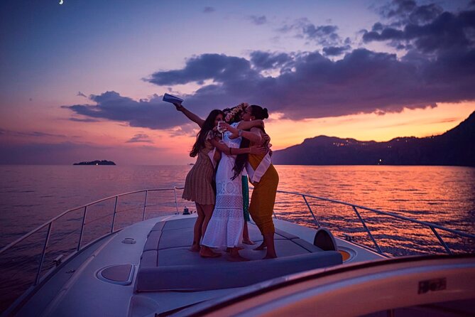 Small Group Tour to Positano by Boat at Sunset - Getting onboard: what the boat includes (and why it matters)