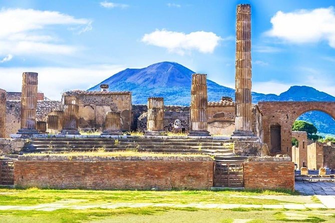 The real life in the old Pompeii tour with Archaelogical Guide All Inclusive - Practical Tips for a Smoother Pompeii Morning