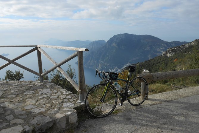 Tour of Agerola by bike - Castello Lauritano: gorge coast views and a convenient lunch setup