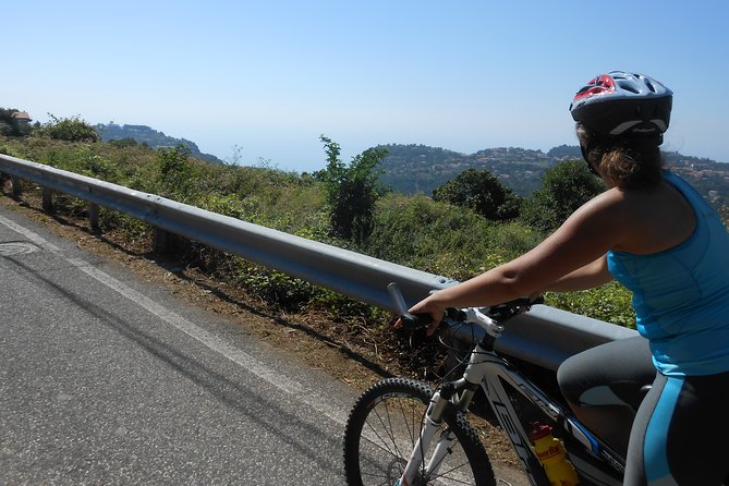 Tour of Agerola by bike - The climb start: Amalfi to the Furore art-and-vineyard stretch