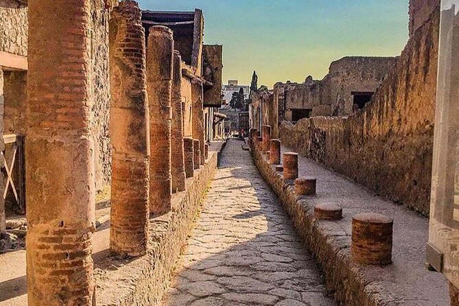Visit Pompeii from Positano with Pizza Lunch - Hotel pickup at 7:45, and why “comfortable ride” matters